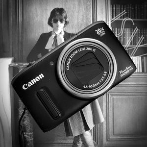 Canon PowerShot SX260 HS Full HD 20x Digital GPS Camera